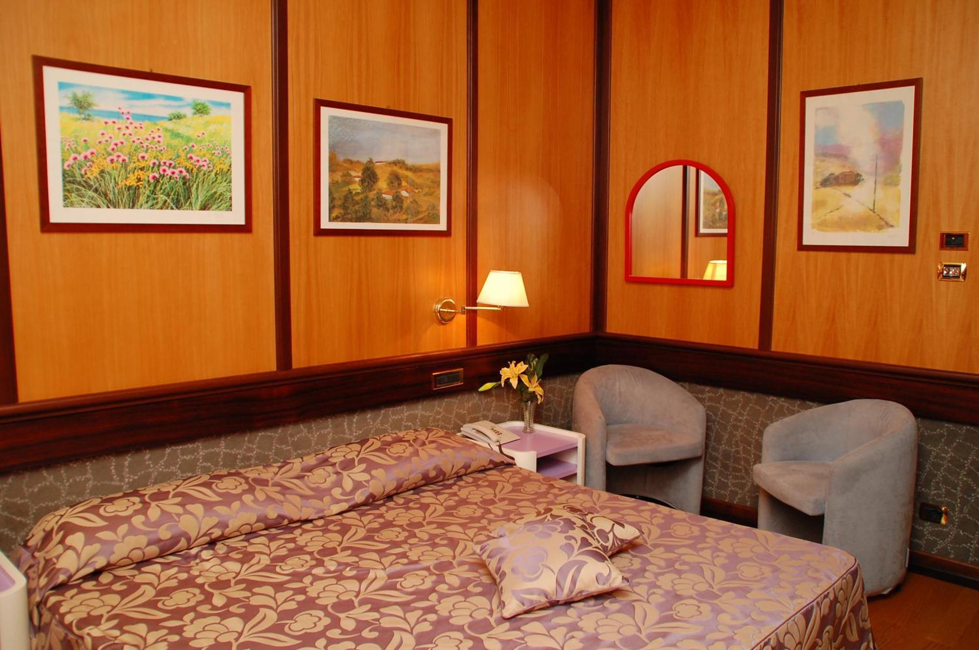 Benny Hotel Catanzaro Exterior photo