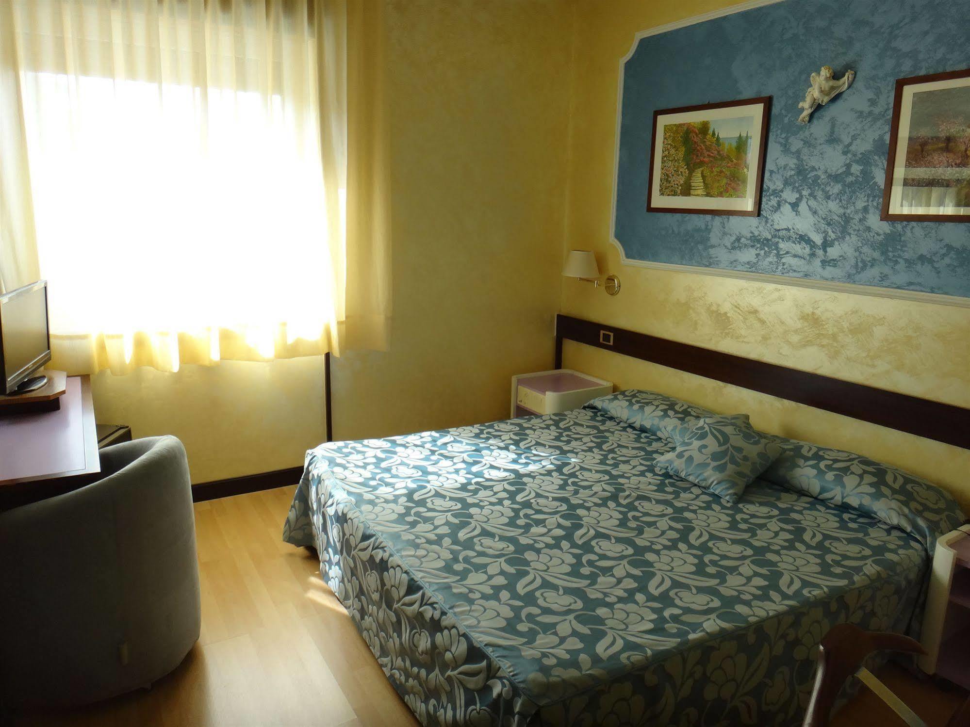 Benny Hotel Catanzaro Exterior photo